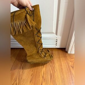 Minnetonka Made In USA Knee High Lace Up Moccasins Sz 7